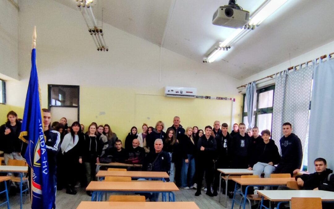 Predavanje o ratnom putu 156. brigade i izložba u školi